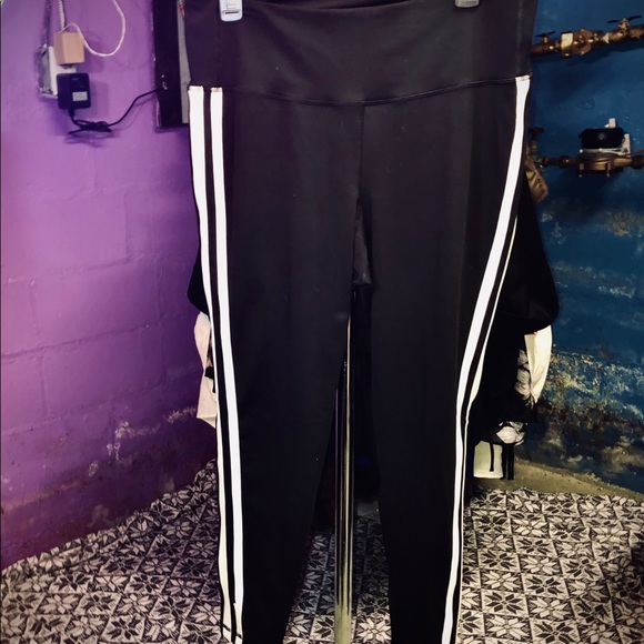 Bundle Of HighWaisted Stripe XLCompression Legging - Picture 3 of 8